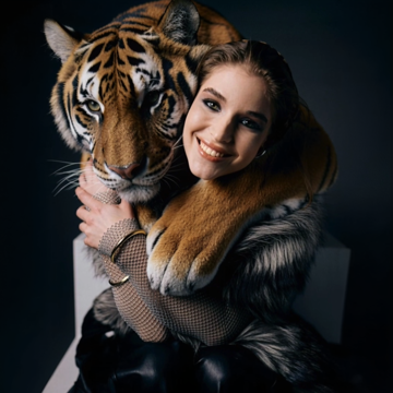 Пример кадра: Tiger Hug Pro